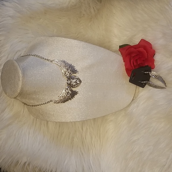 WINGS HEART RHINESTONE NECKLACE AND EARRING SET - Picture 1 of 7